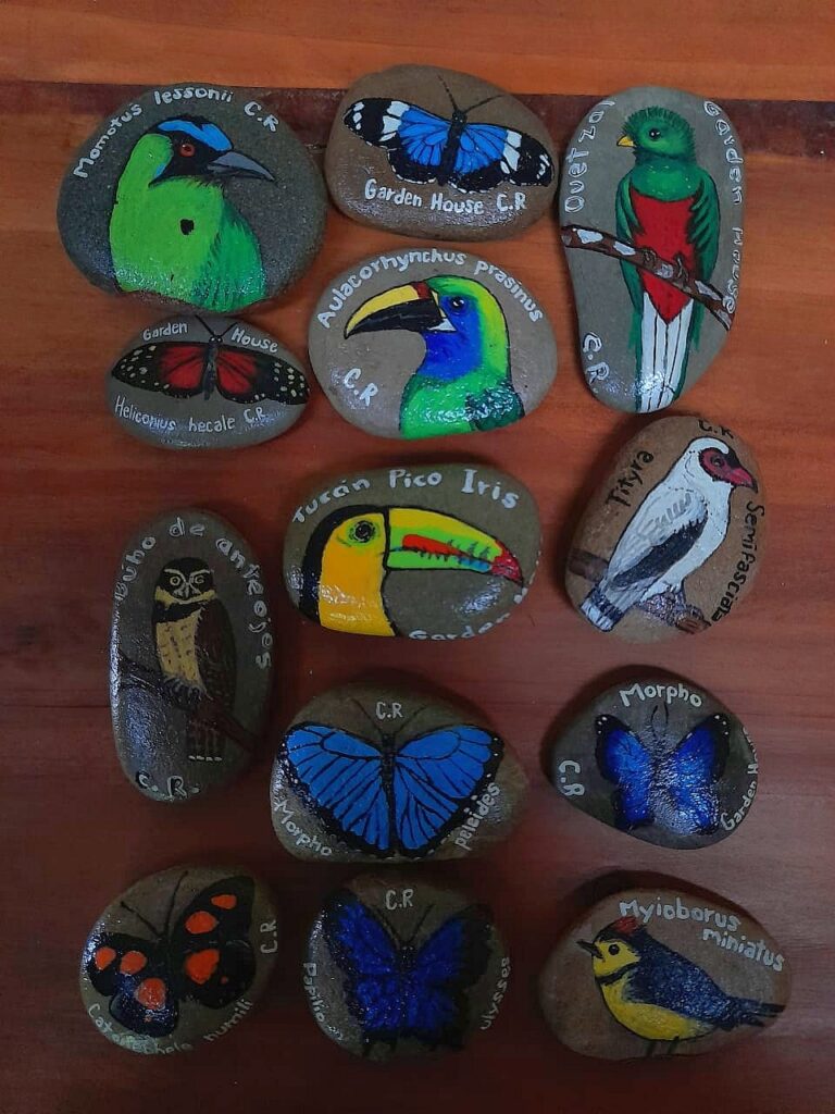 Stone paintings by Chirripo Valley artist Iveth